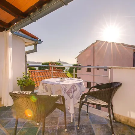 Rivamare - Guest house *