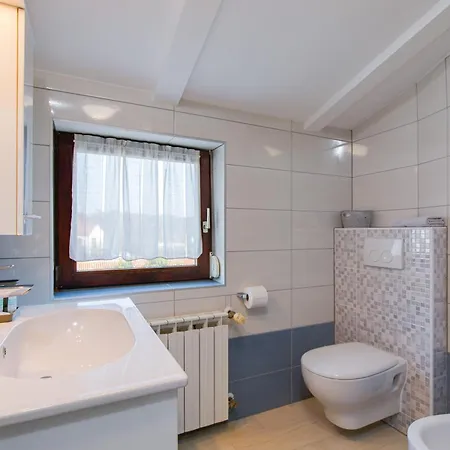 Guest house Rivamare - *
